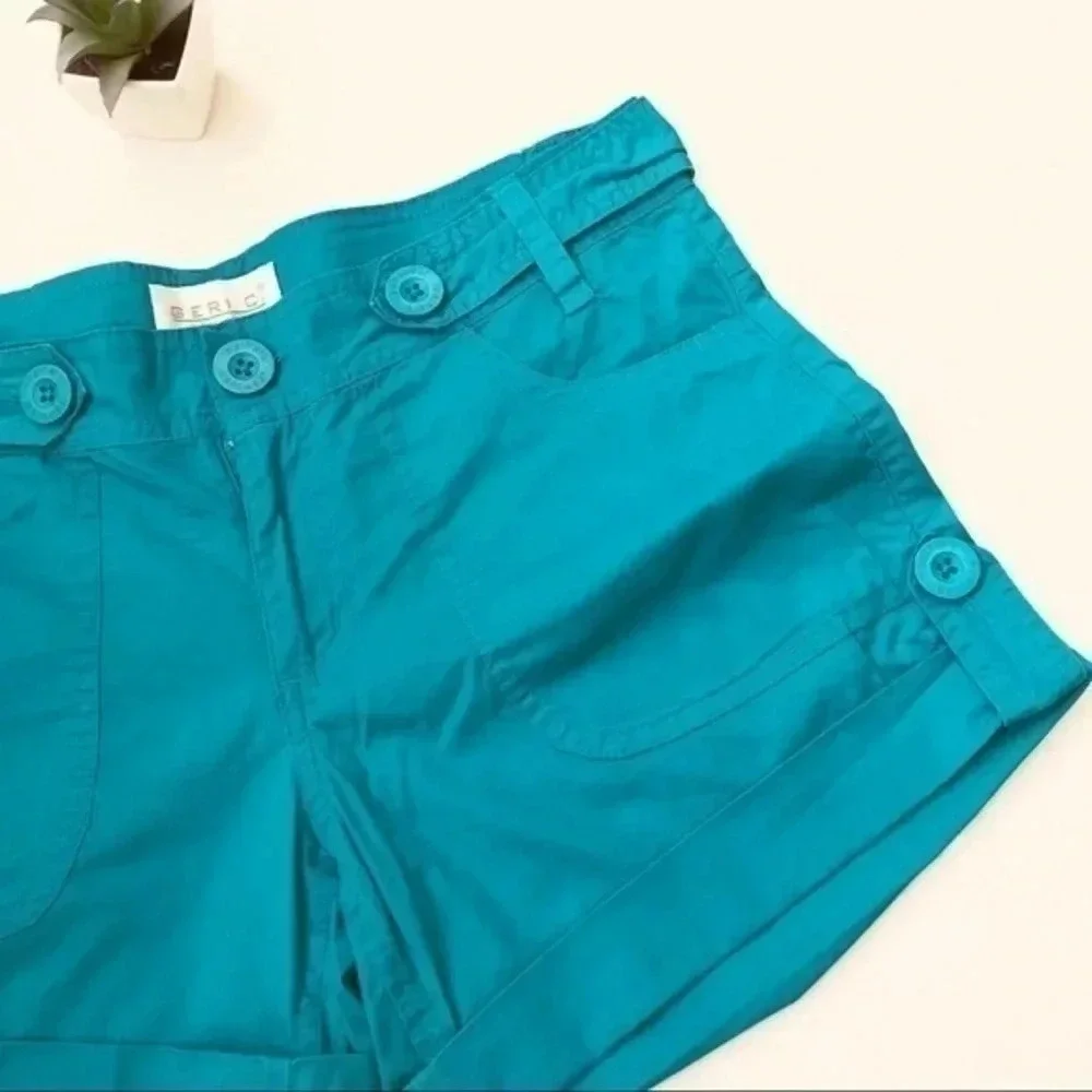 MGeri C brand women shorts size small gree…